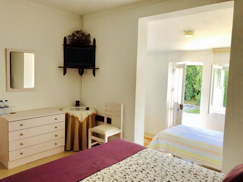 Porto Monte Bed & Breakfast Maceira  Exterior photo