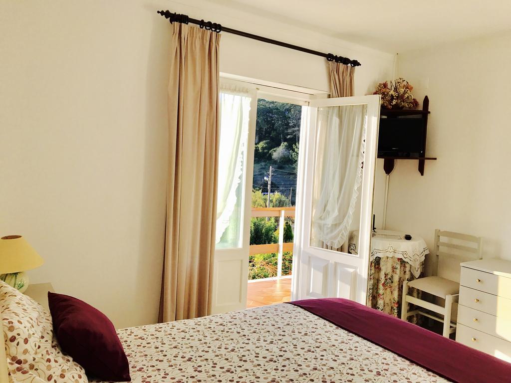 Porto Monte Bed & Breakfast Maceira  Exterior photo